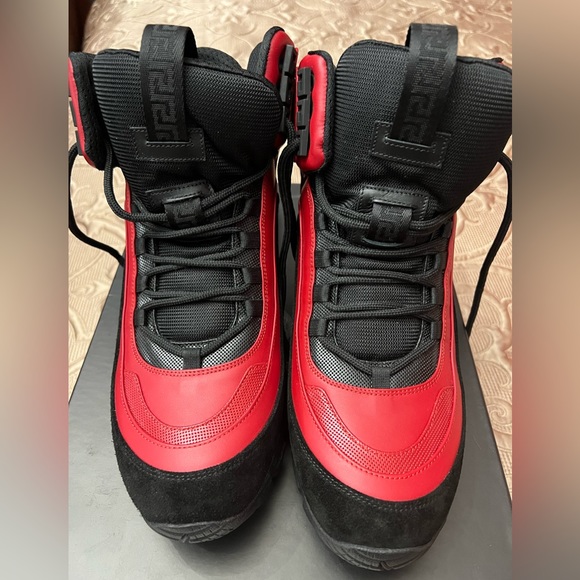 Authentic Versace Men’s shoes size 45. Made in Italy. Never worn - Picture 3 of 8